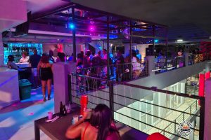 Icon Sundays at Icon Village Bar & Grill